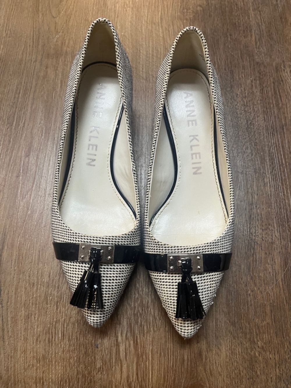 Anne Klein Mandie Houndstooth Fabric Tassel Pumps Heels Size 7.5